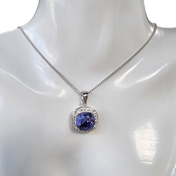 Brilliant Crystals Silver Plated Swarovski Elements Pendant Necklace - Picture 1 of 12